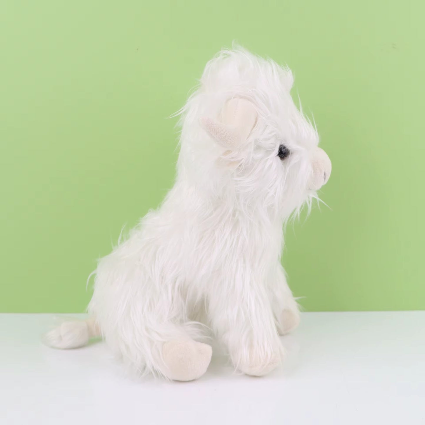 Highland Cow Plush Toy - Adorable Realistic Stuffed Animal with Long Fluffy Hair, Soft Cuddly Gift for Kids, Children & Collecto